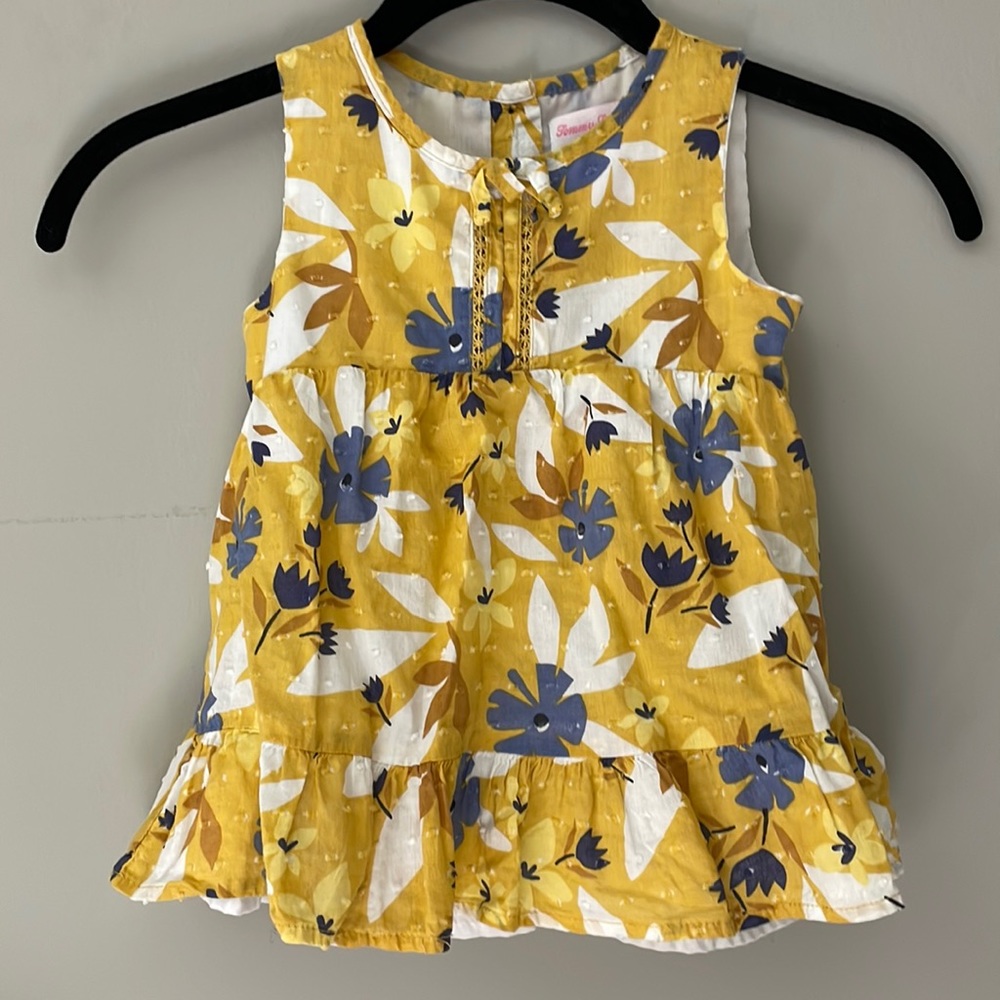 LITTLE GIRLS TOMMY BAHAMA YELLOW AND FLOWER PATTERN EYELET DRESS